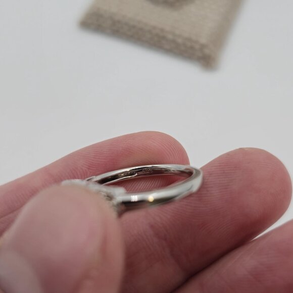 Size 7 Sterling Silver Small Diamonds Ring A1865 - Picture 6 of 9